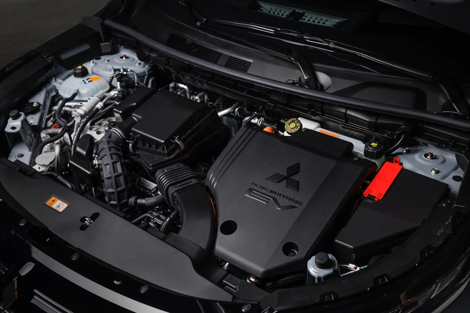 mitsubishi_outlander_phev__252_025
